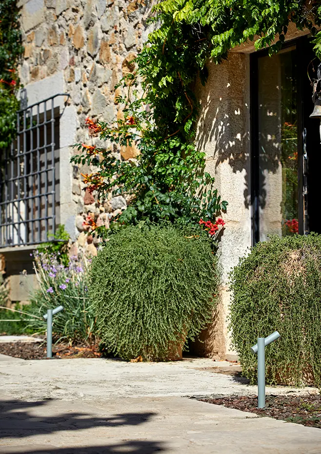 TIK BOLLARD SMALL OUTDOOR 